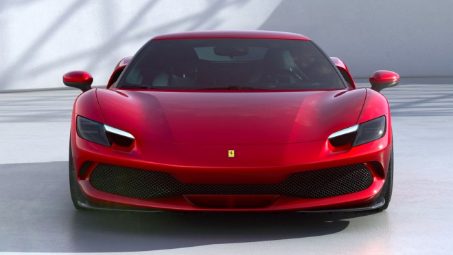 Bývalý šéfdesignér Ferrari sjel poslední novinku značky, má k ní spoustu výhrad