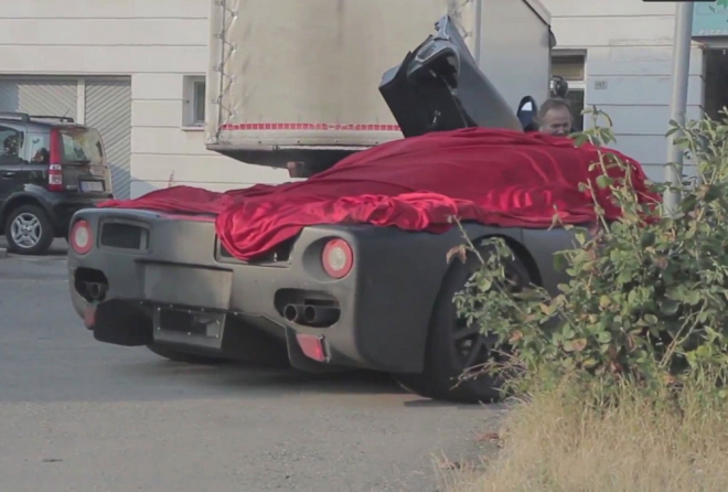 Ferrari F70: budoucí špička mezi Ferrari znovu přistižena, tentokrát i na místě (video)