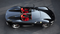 Setkání 80 vzácných Ferrari za 4 miliardy Kč skončilo katastrofou, všechna auta byla poničena