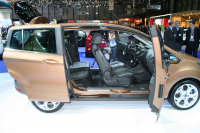 Ford B-Max živě: prostorem neohromí, konstrukcí dveří už vůbec (první dojmy)