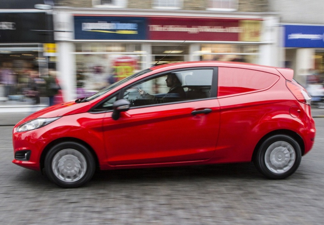 Prodeje aut Velká Británie, říjen 2013: Fiesta stále v čele, Škoda míří vzhůru