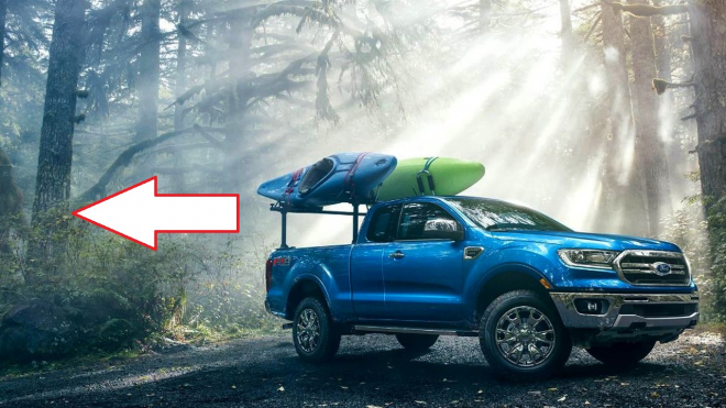 Fotky nového pick-pu Fordu skrývaly i něco, čeho si zprvu nikdo nevšiml