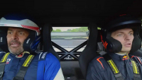 Max Verstappen osedlal nejbrutálnější Ford dneška, ani zkušený moderátor Top Gearu jeho jízdu chvílemi „nedával”