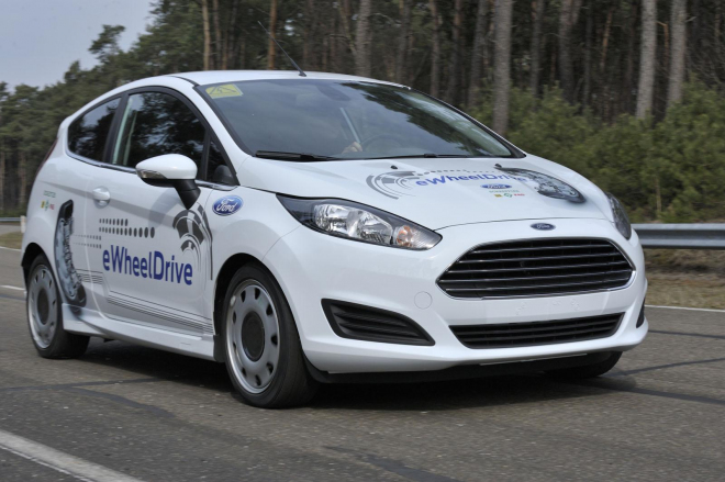 Ford Fiesta eWheelDrive 2013: elektrická Fiesta zaujme leda pohonem zadních kol
