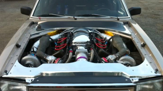 Fandové nacpali do starého Fordu motor Koenigseggu s 2 000 koňmi. Kde ho vzali?