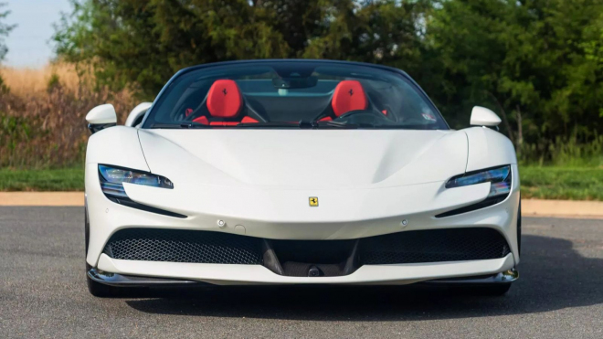 Moderní Ferrari skutečně stíhá nezájem, majitelé se musí při prodeji smiřovat s mnohamilionovými ztrátami