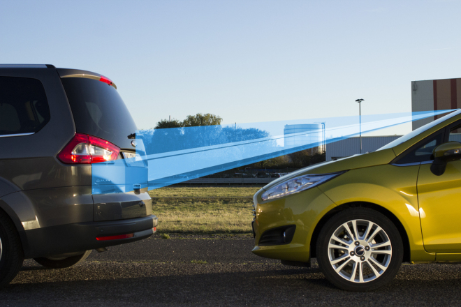 Ford Fiesta s Active City Stop brzdí sám do rychlosti 30 km/h (+ video)