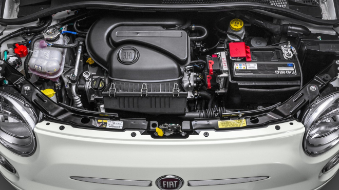 Fiat 500 s „normálním” motorem už dnes koupíte jen ojetý. Kůži nedává lacino, Němci vyzkoušeli, jestli za to stojí
