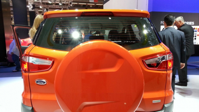 Kde má tento Ford otevírání zadních dveří? Je skoro dokonale skryté