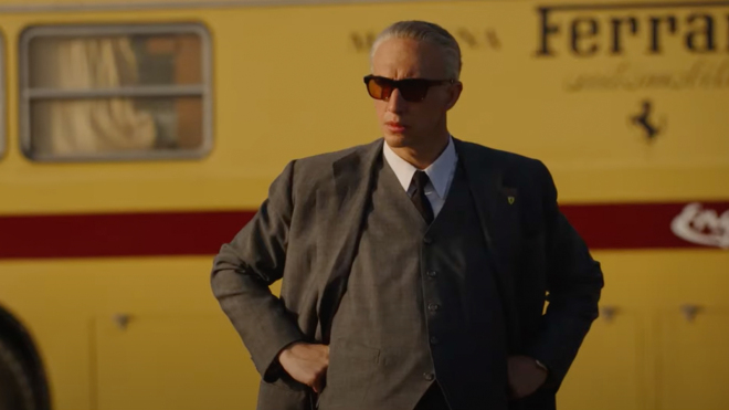 L'acteur qui a interprété Enzo Ferrari dans un nouveau film biographique s'est vu interdire de conduire une Ferrari.
