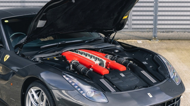 Ferrari po moderátorovi Top Gearu chtěl málokdo, prodalo se levněji než jakékoli jiné