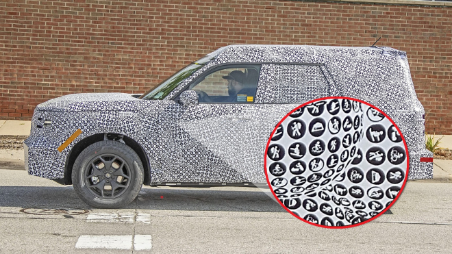 Ford své nové SUV při testech vtipně maskuje velmi neobvyklou kamufláží