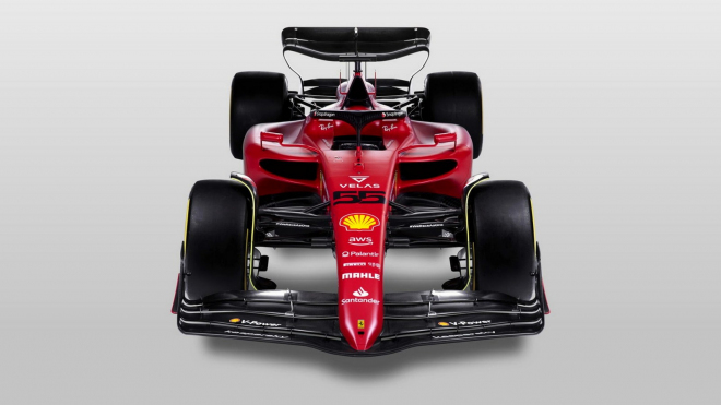 Venku jsou skutečně nové monoposty F1 včetně radikálně nového Ferrari a favorizovaného Mercedesu