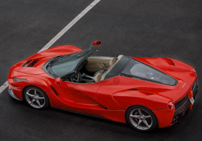 Ferrari LaFerrari Spider: otevřená verze potvrzena, dorazí nejvýše v deseti kusech