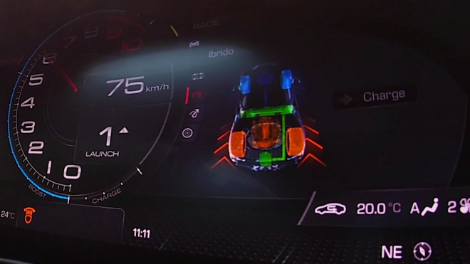 Nové tisícikoňové Ferrari ukázalo svou akceleraci, na 200 km/h je dřív než mrknete