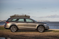 Ford to s crossovery myslí vážně, na chůdách dorazí Mondeo Allroad i Fiesta