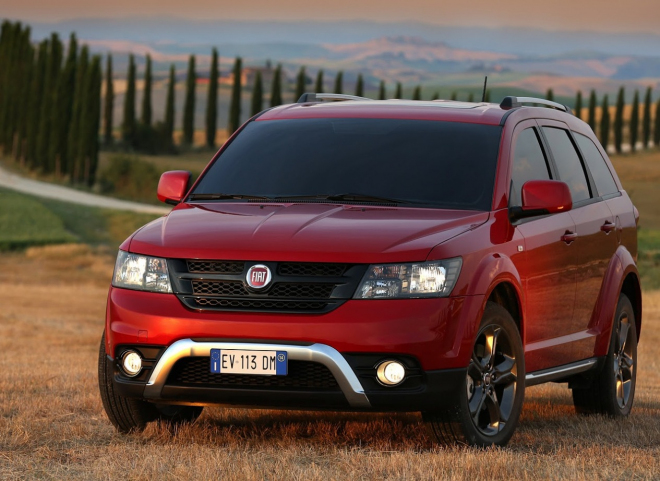 Fiat Freemont Cross se ukázal na nových fotkách, do prodeje půjde na podzim