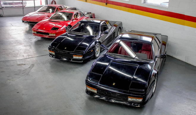 Kupte si čtyři Ferrari Testarossa, dvě hezké z nich postavíte