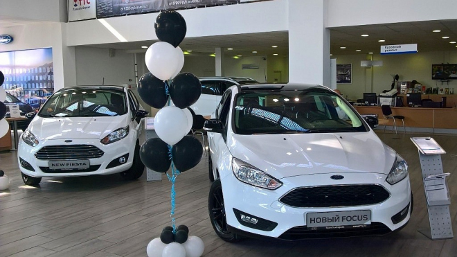 Ford opouští Rusko, nechtěná auta teď vyprodává se slevou až 205 tisíc Kč