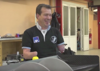 „Špatné boty” jsou jen výmluva, tento muž pojede 24h Le Mans bez rukou i nohou (+ video)