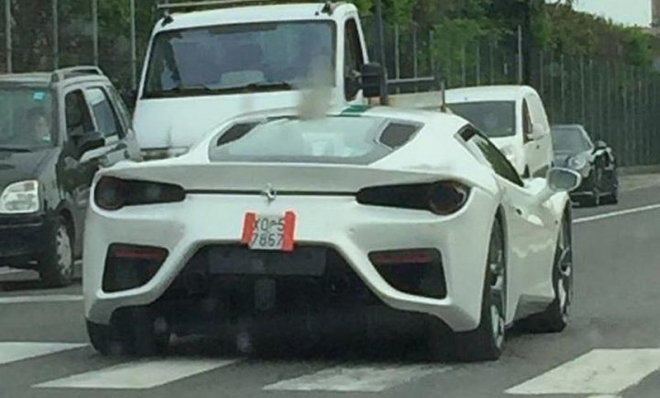 V Maranellu nafotili tajuplný prototyp Ferrari, je to snad nové Dino? (doplněno)