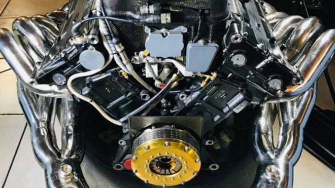 Někdo na internetu prodává motor V12 z Formule 1, stojí víc řada nejlepších aut