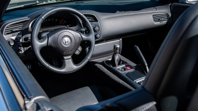 Někdo na autě koupeném za 600 tisíc Kč vydělal během pěti let přes 400 tisíc korun