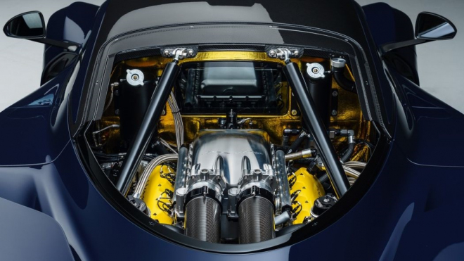 Nové nejrychlejší auto světa ukázalo, co dovede, na 437 km/h se rozjelo i bez snahy jet co nejrychleji
