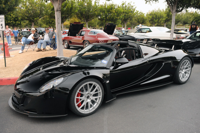 Hennessey Venom GT Spyder: otevřená bestie je realitou, ukázala se na veřejnosti i na brzdě (foto, video)