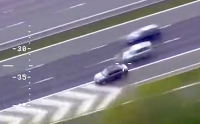 Stupidní nahánění aut není vlastní jen české policii, toto Audi stíhali až 250 km/h Britové (video)