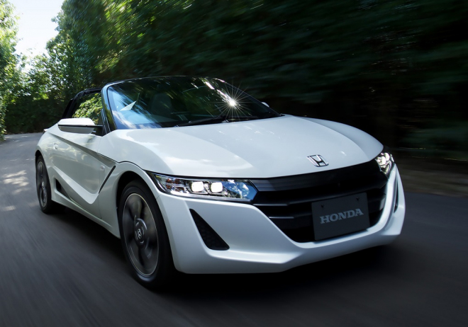 Honda S660 je na rok vyprodána, většině kupců je ale přes 40 let