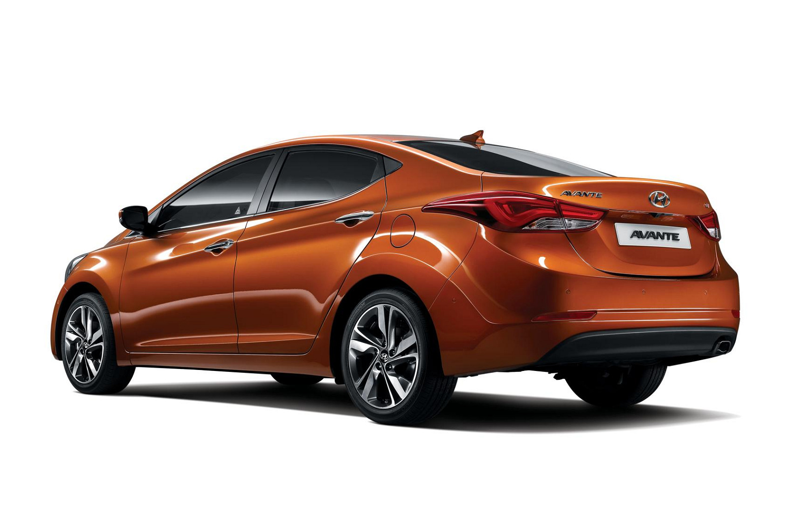 Күйеуінің қарыздары үшін шеңберлердегі порно