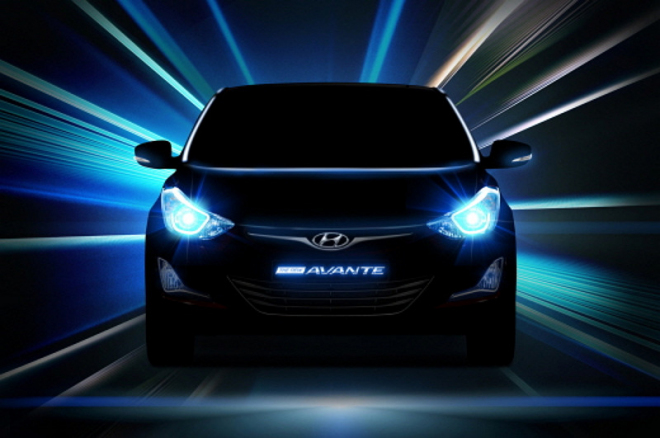 Hyundai Elantra 2014: další facelift přinese jiná světla nebo nový diesel