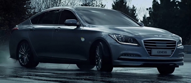 Hyundai Genesis 2014 o svých kvalitách přesvědčuje salvou oficiálních videí