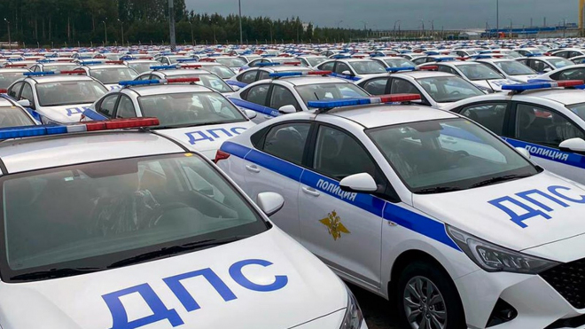 Další špatná zpráva pro Škodu, tisíce nových policejních aut místo ní dodal její odvěký soupeř