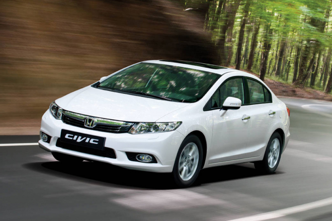 Honda Civic Sedan 2012: klasičtější střih i pro Evropu