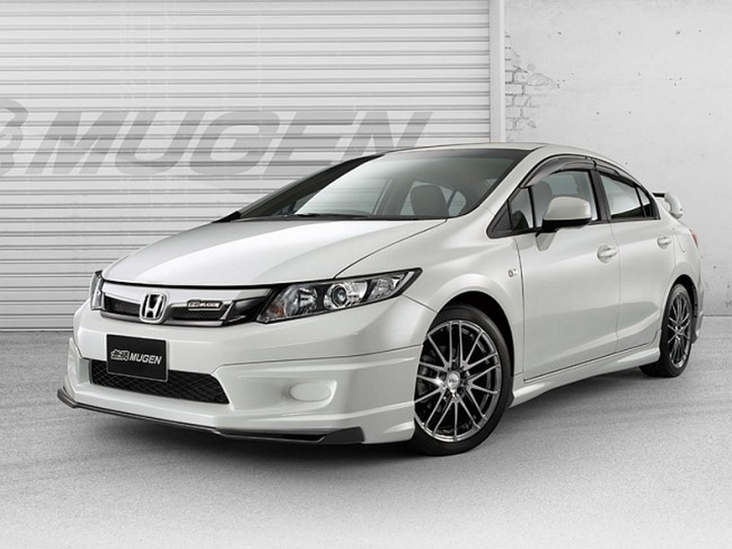 Mugen Honda Civic 2013: další japonský tuning stihl tříprostorový Civic