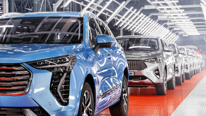 Čína se brzy stane největším vývozcem nových aut na světě, Brusel jí k tomu výrazně umetá cestu