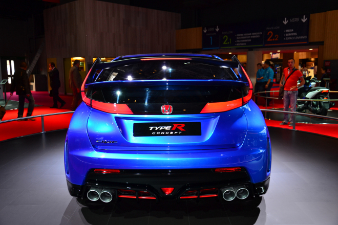 Nová Honda Civic Type-R přijde v ještě ostřejší verzi, na truc Méganu s Leonem