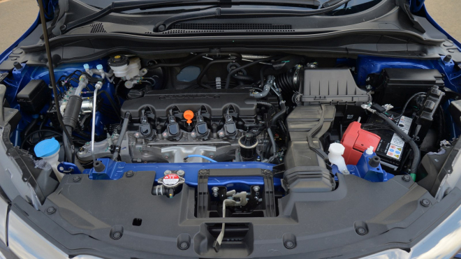 Jedna z posledních &bdquo;normálních&rdquo; a ještě levných Hond dnes v bazarech láká vším, čím nástupce není