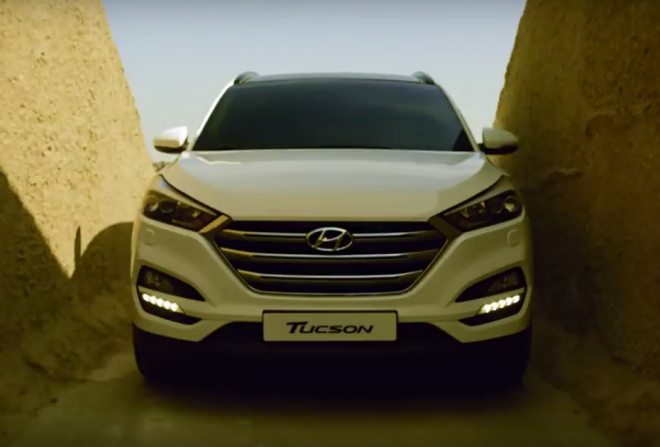 Hyundai Tucson chce v reklamě ukázat své schopnosti, dopadá to směšně (video)