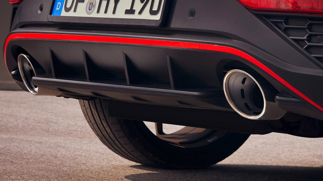 Tento hot hatch se po fiasku elektrického „nástupce” vrátí do Evropy se spalovacím motorem, nadšence ale stejně zklame
