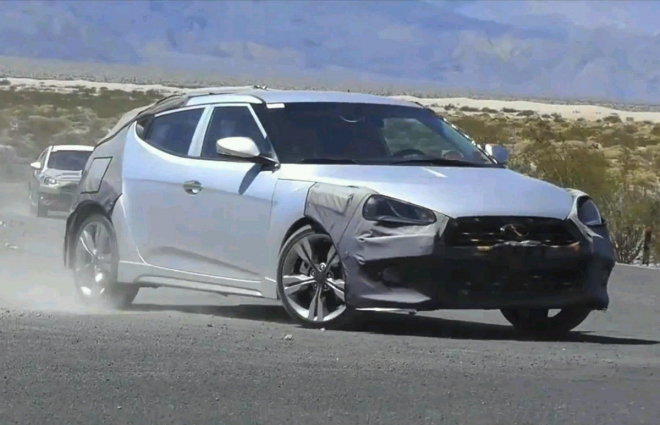 Hyundai Veloster Turbo detailně natočen při testech, tajemství ubývá (video)