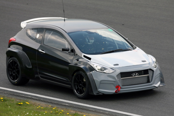 Hyundai i30 N může časem dostat i vyšší výkon a 4x4, v hledáčku má Focus RS