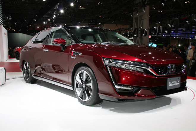Honda Clarity Fuel Cell: sok Toyoty Mirai má vyšší dojezd a design Renaultu