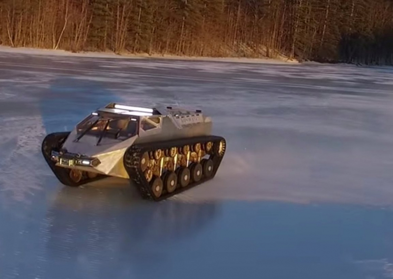 howe_howe_ripsaw_ev2_05_800_600.jpg