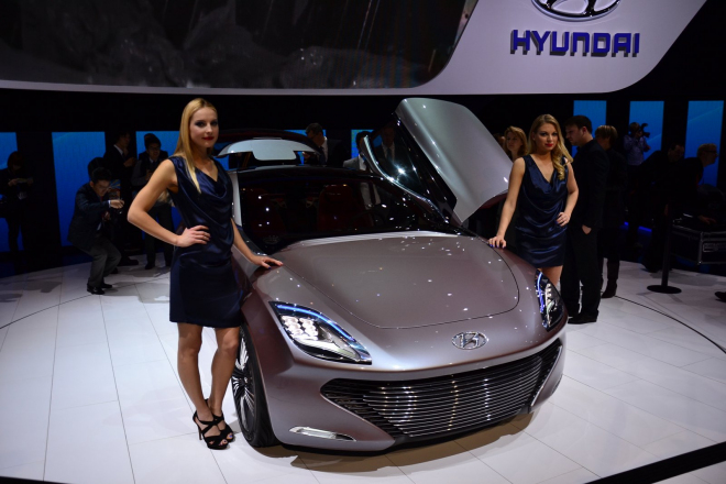 Hyundai i-oniq: korejská Ampera má dveře jako supersporty
