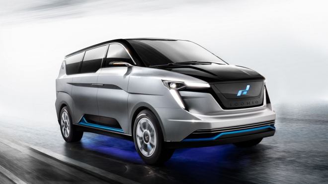 Iconiq Seven je překvapivé MPV od tvůrců Lykanu a Fenyru