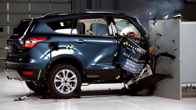 Ford tragicky selhal v novém crash testu, načapal ho při „chytrém” šetření na výrobě