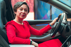 To nevymyslíte: Ford, který před dvěma roky zuřivě odmítal zpoždění zákazu spalovacích motorů, teď volá po zrušení zákazu spalovacích motorů